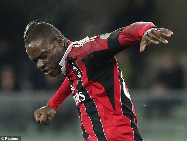 Siêu mẫu Fanny nhiễm style "rằn ri" của Balotelli 6