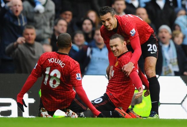 Điểm lại 5 trận derby nảy lửa giữa Man Utd và Man City 1