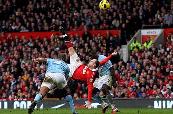 Điểm lại 5 trận derby nảy lửa giữa Man Utd và Man City 5