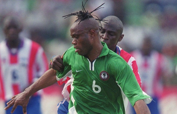 Cựu sao Nigeria gian lận tuổi để được chơi bóng 1