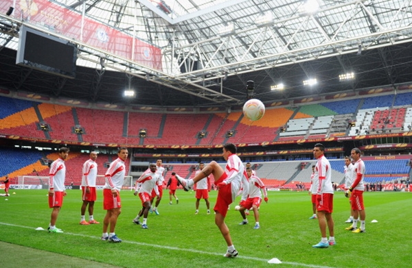 Chùm ảnh Chelsea và Benfica thư thái trước đại chiến 13