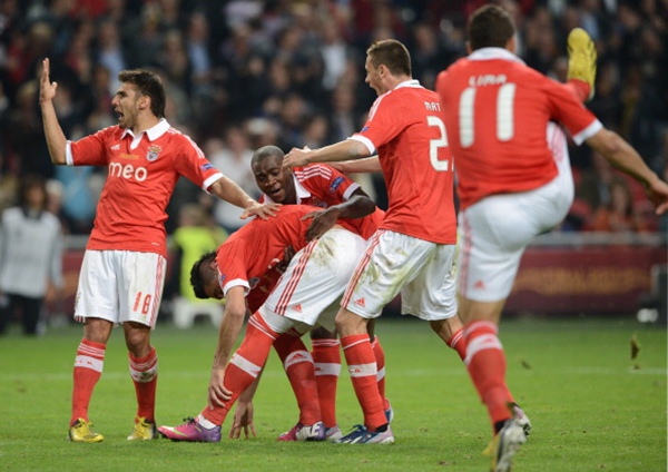 Chùm ảnh: Chelsea tươi cười, Benfica nức nở 6