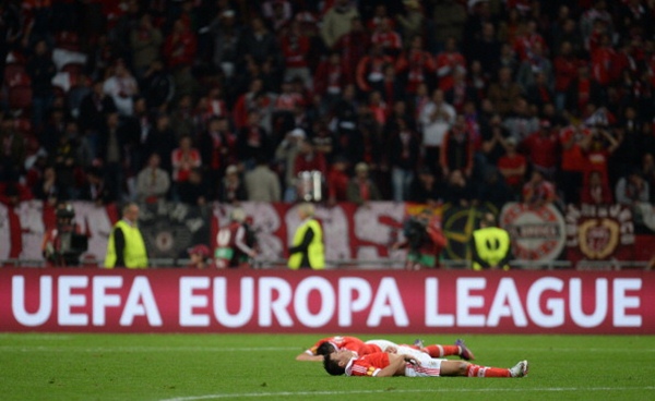 Chùm ảnh: Chelsea tươi cười, Benfica nức nở 9
