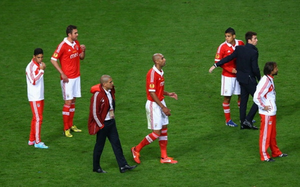 Chùm ảnh: Chelsea tươi cười, Benfica nức nở 11