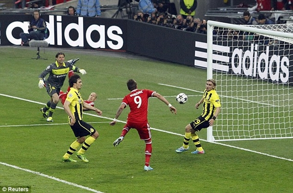 Chùm ảnh: "Hùm xám" Bayern gầm vang trên Wembley 18