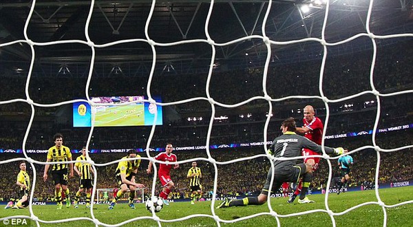 Chùm ảnh: "Hùm xám" Bayern gầm vang trên Wembley 24