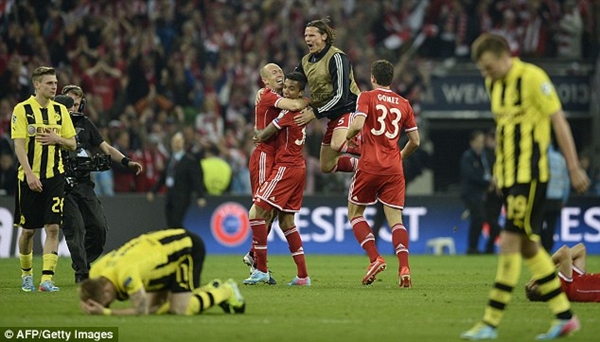 Chùm ảnh: "Hùm xám" Bayern gầm vang trên Wembley 27