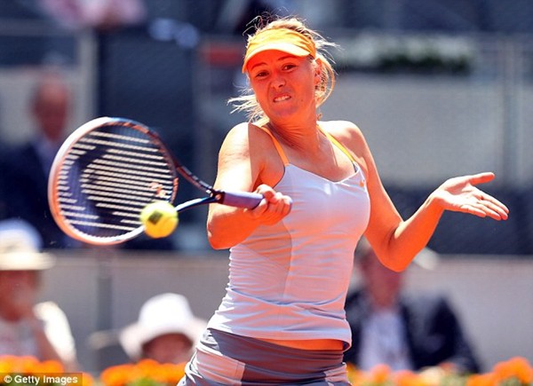 "Búp bê Nga" Sharapova diện bikini nóng bỏng trên bìa tạp chí 9