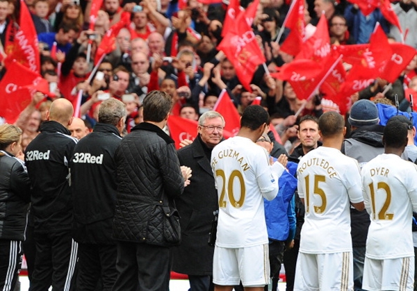 Cận cảnh lễ đăng quang đầy cảm xúc của Manchester United 15