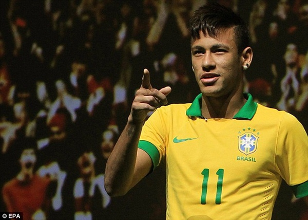 Neymar bảnh bao ra mắt "siêu giày" mới của Nike 5