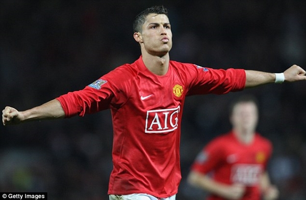 CĐV Manchester United quyên tiền "mua" Cristiano Ronaldo 1