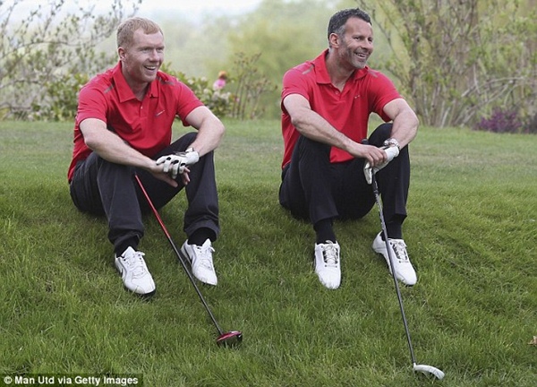 Nối g&oacute;t Sir Alex Ferguson, Paul Scholes tuy&ecirc;n bố nghỉ hưu... lần nữa 3