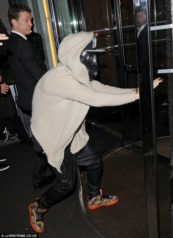Justin Bieber ng&agrave;y c&agrave;ng đổ đốn sau khi chia tay Selena 14