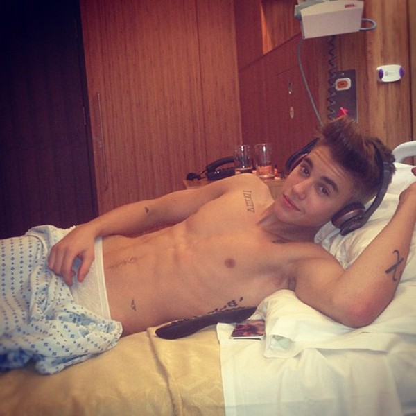 Justin Bieber ng&agrave;y c&agrave;ng đổ đốn sau khi chia tay Selena 17