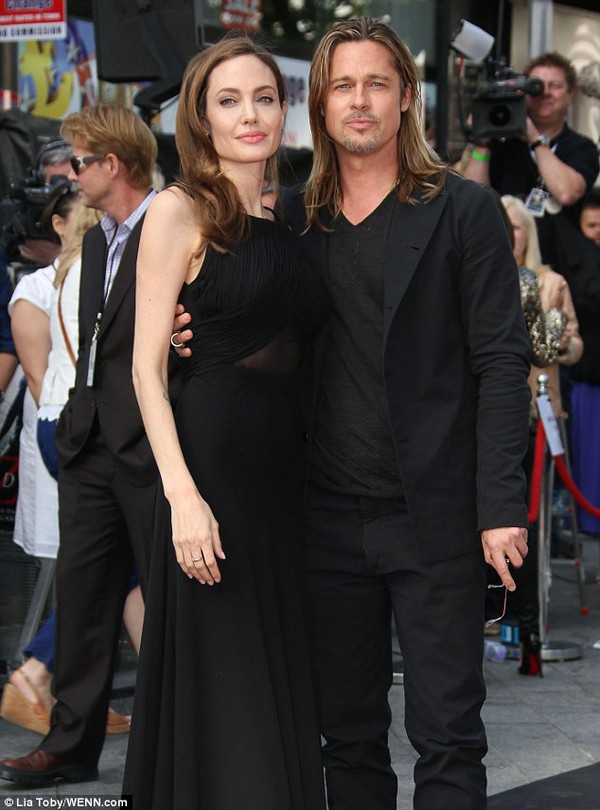 Angelina Jolie chia sẻ chuyện cắt ngực với chồng cũ 3