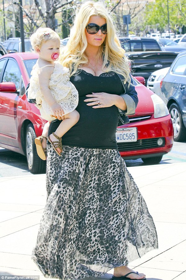 Jessica Simpson đã sinh con thứ hai 1