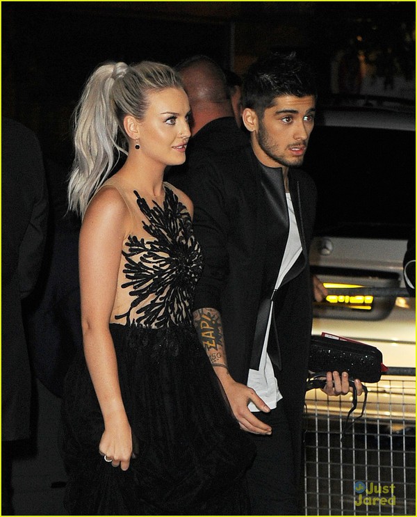 Zayn (One Direction) đ&atilde; đ&iacute;nh h&ocirc;n với đồng nghiệp 3