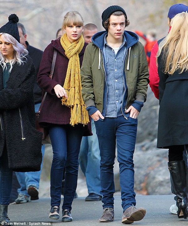 Taylor Swift bất ngờ chụp ảnh thân thiết với Harry Styles 5