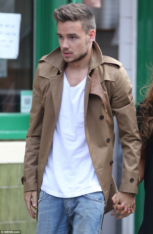 Căn hộ của th&agrave;nh vi&ecirc;n One Direction bị hỏa hoạn 1