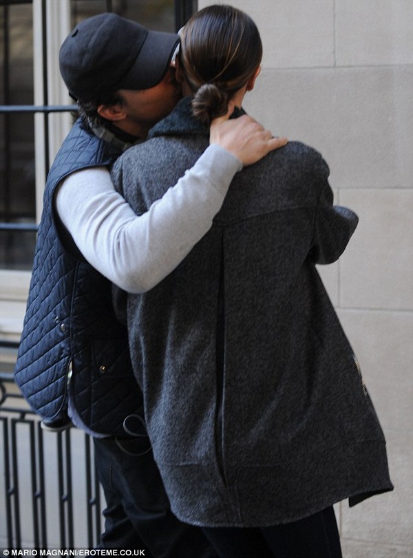 Miranda Kerr và Orlando Bloom lại hôn nhau, khoác vai thân thiết 2