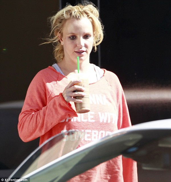 Britney Spears bị chê lôi thôi như chưa tắm lâu ngày 1