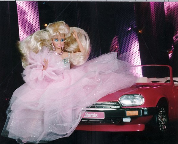 Paris Hilton diện váy hồng, đi xe hồng như búp bê Barbie 8