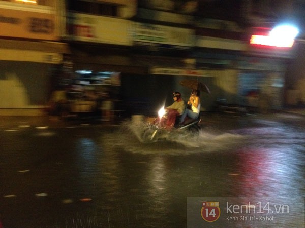 TP.HCM "ch&igrave;m" trong biển nước v&agrave;o s&aacute;ng 7/11 2