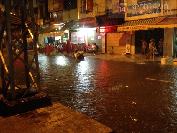 TP.HCM "ch&igrave;m" trong biển nước v&agrave;o s&aacute;ng 7/11 3