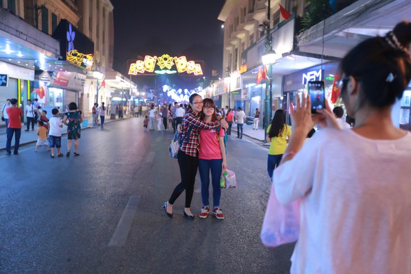Ph&aacute;o hoa rực s&aacute;ng tr&ecirc;n bầu trời H&agrave; Nội 15