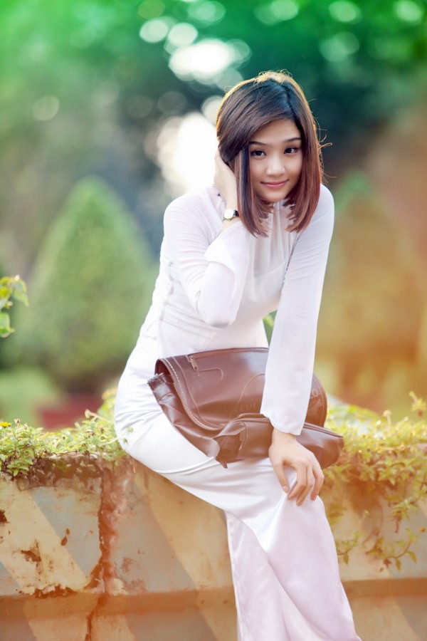 Những mỹ nh&acirc;n nổi tiếng &ldquo;điệu đ&agrave;&rdquo; của showbiz Việt 11