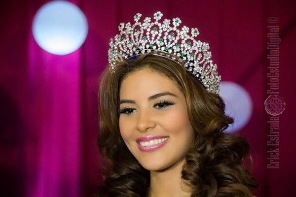Hoa hậu Thế giới Honduras 2014 và chị gái đã bị sát hại 2