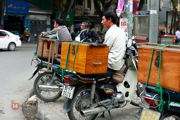 Những người chẳng mong đến Tết 11