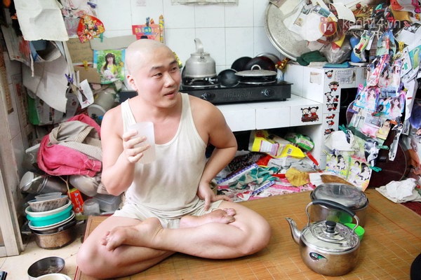 C&acirc;u chuyện về người đ&agrave;n &ocirc;ng  &ldquo;đi&ecirc;n&rdquo; nhặt vợ từ b&atilde;i r&aacute;c 11