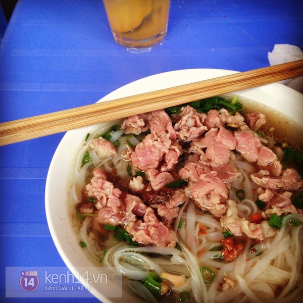 Lang thang phố đêm Hà Nội ăn phở gánh 1