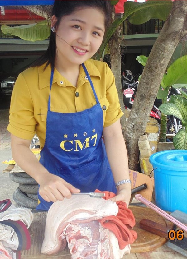 "Hot girl bán thịt" xinh đẹp được cộng đồng mạng Việt săn lùng 1
