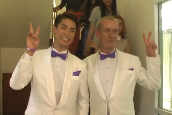 Đám cưới đồng tính của mỹ nam Thái Lan và người tình hơn mình 27 tuổi 1