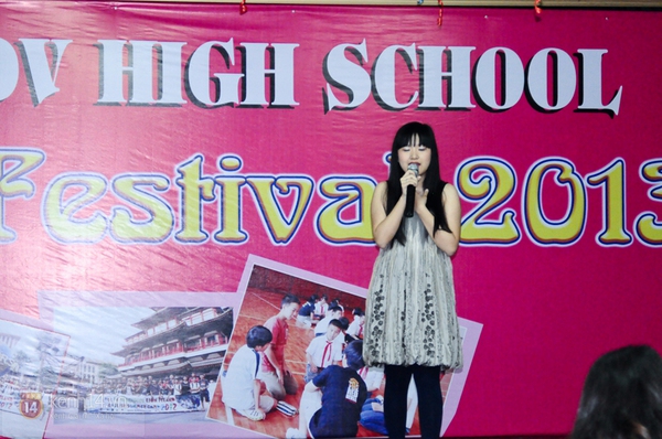 Vòng chung kết English Festival đầy sôi nổi của học sinh trường Lomonosov 17