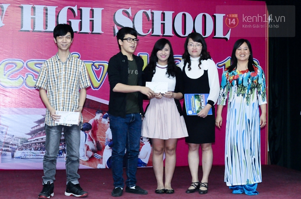 Vòng chung kết English Festival đầy sôi nổi của học sinh trường Lomonosov 21