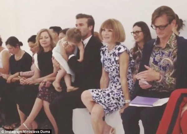 Những hình ảnh siêu dễ thương của bé Harper Seven Beckham 3