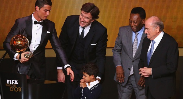 Những giọt nước mắt hạnh phúc của "Quả bóng vàng" Ronaldo 10