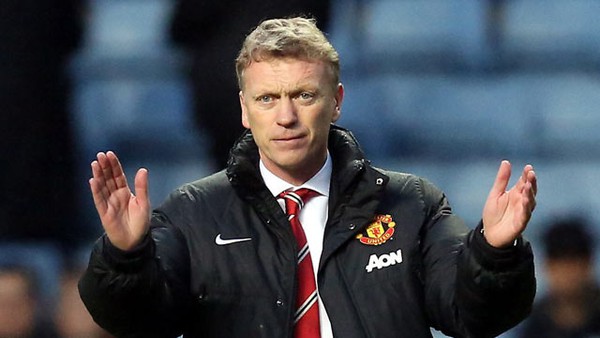 Ức chế với HLV mới, fan MU xăm dòng chữ "Moyes cút" vào mông 1