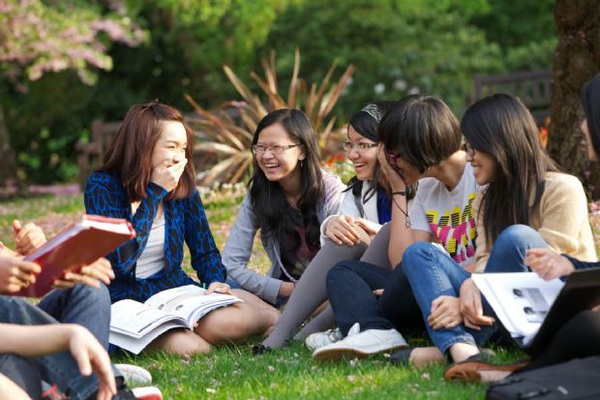 Thi, phỏng vấn học bổng 50% Cambridge Tutors College, Anh Quốc 1