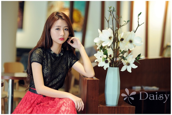C&ugrave;ng &ldquo;Daisy&rdquo; đ&oacute;n h&egrave; với Style cổ điển 7
