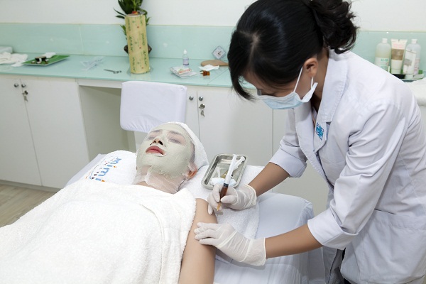 Ngô Thanh Vân đọ da trắng cùng Phi Thanh Vân 8 Ngô Thanh Vân đọ da trắng cùng Phi Thanh Vân 8