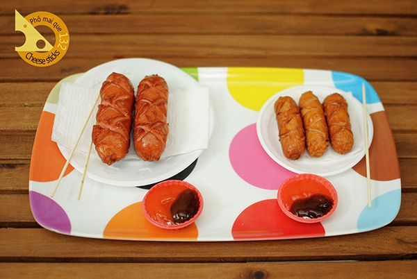 C&ugrave;ng Chi Pu thưởng thức Tr&agrave; chanh nguy&ecirc;n chất,  phomai que ch&acirc;u &Acirc;u 13