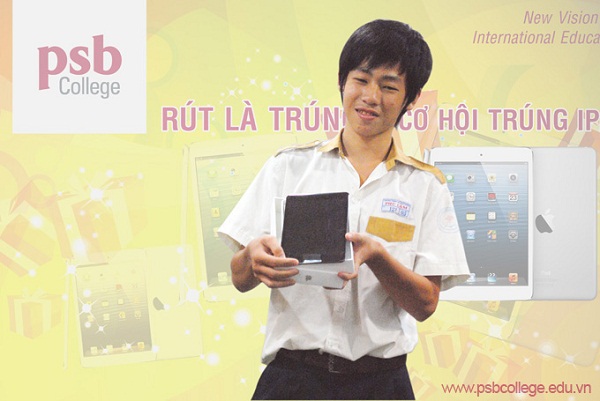 Ng&agrave;y hội Tư vấn Hướng nghiệp - Trao iPad mini cho người may mắn 3