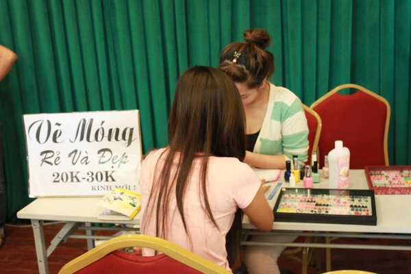 C&ugrave;ng Ngọc Trai mua sắm thỏa th&iacute;ch tại Chợ Sale 10 9