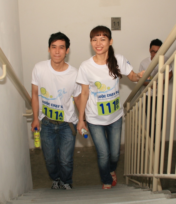Uống nước khi chơi thể thao: Nguy&ecirc;n tắc "3 đ&uacute;ng" 2