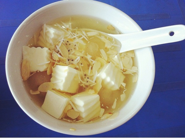 Hà Nội: Đi ăn chè khúc bạch, sữa chua mít ngon mà rẻ 2