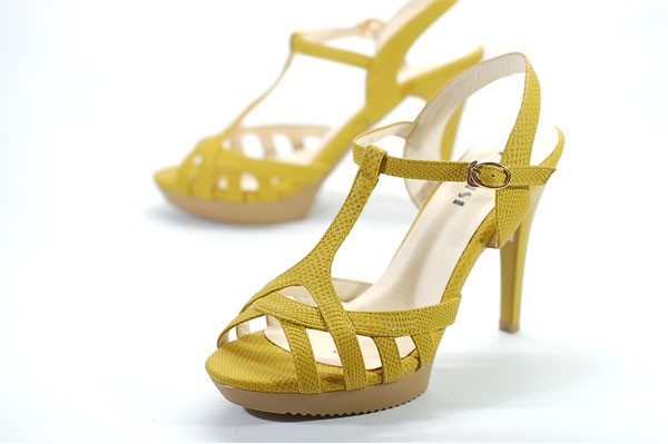 Bupfashion - &ldquo;Thi&ecirc;n đường&rdquo; phụ kiện đi biển 2013 10